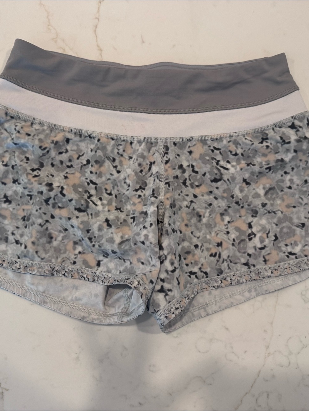 Lululemon Printed Shorts, lined, 4 inch, size 4
